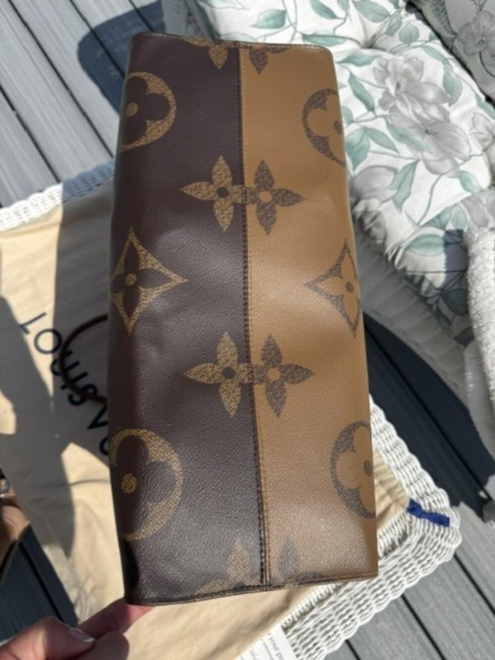 Louis Vuitton OnTheGo GM Tote – Giant Monogram (Authentic) - Picture 14 of 16
